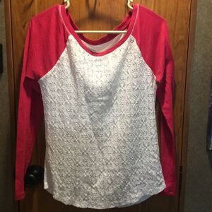 Aeropostale Brand Women’s Long Sleeve Shirt Size Medium in Pink & White